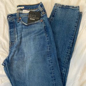 Levi’s Premium Wedgie Fit Denim Jeans Size 29